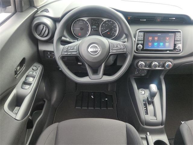 new 2025 Nissan Kicks Play car, priced at $23,850