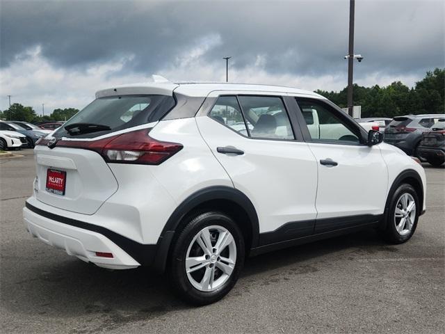 new 2025 Nissan Kicks Play car, priced at $23,850