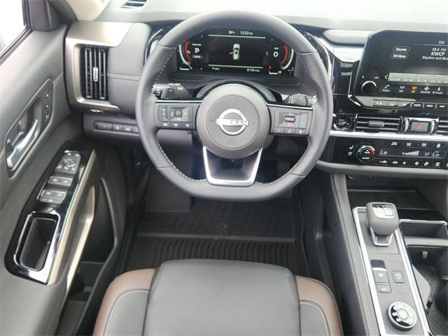 new 2025 Nissan Pathfinder car, priced at $51,672