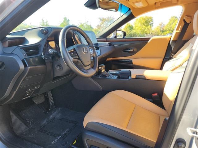 used 2022 Lexus ES 350 car, priced at $32,000