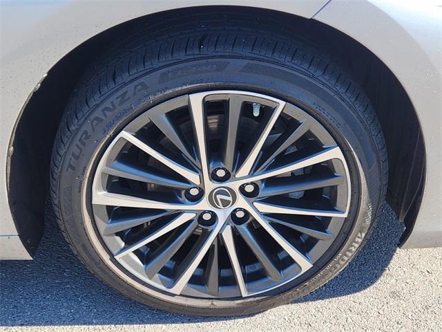 used 2022 Lexus ES 350 car, priced at $32,000