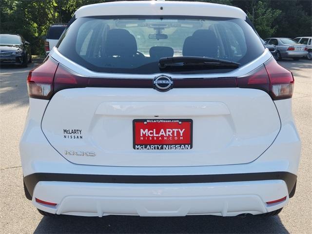 new 2025 Nissan Kicks Play car, priced at $23,850