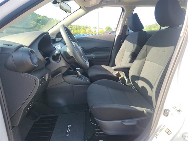 new 2025 Nissan Kicks Play car, priced at $23,850