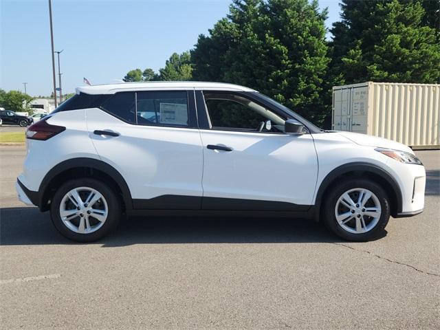 new 2025 Nissan Kicks Play car, priced at $23,850
