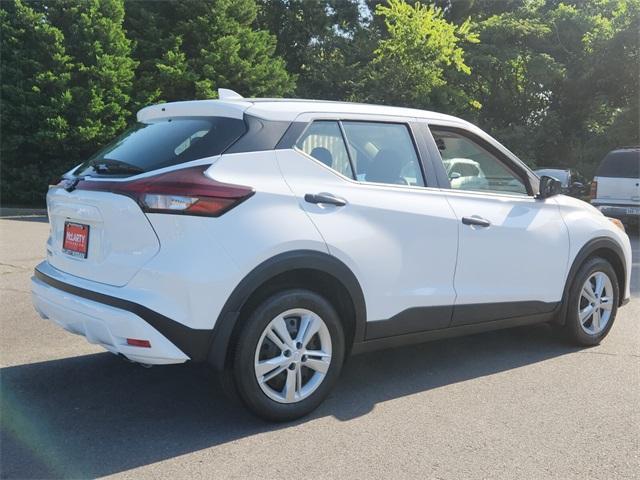 new 2025 Nissan Kicks Play car, priced at $23,850