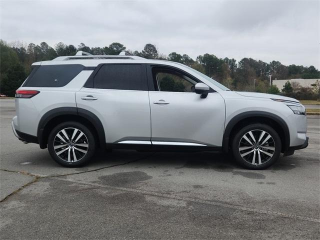 new 2025 Nissan Pathfinder car, priced at $41,521