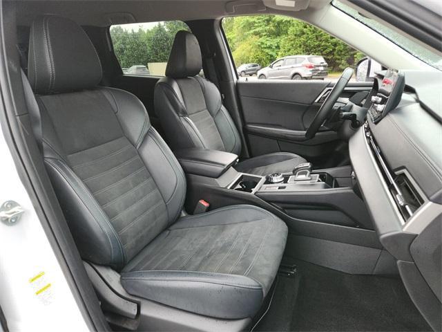 used 2024 Mitsubishi Outlander car, priced at $25,501