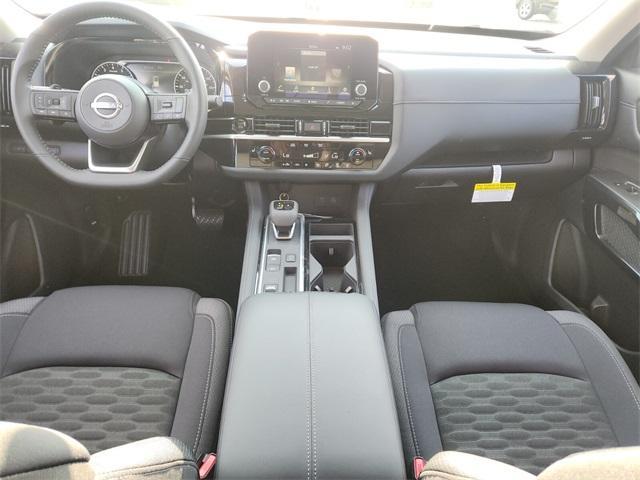 new 2025 Nissan Pathfinder car, priced at $38,780