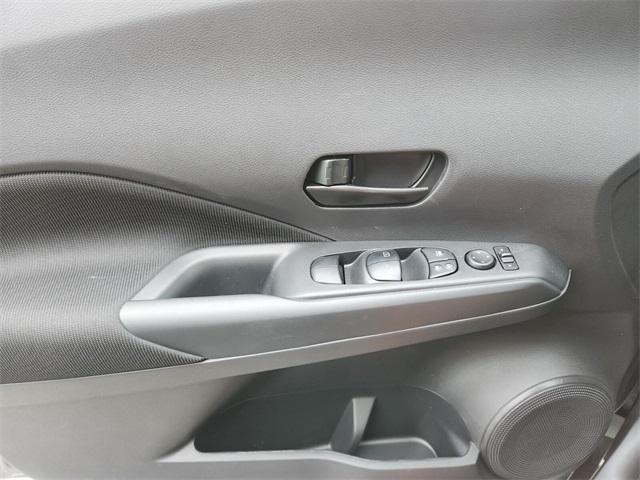 new 2025 Nissan Kicks Play car, priced at $23,850