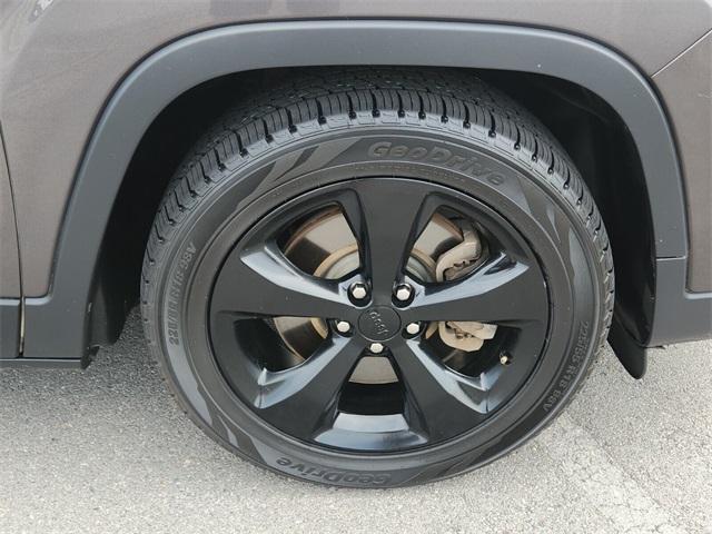 used 2019 Jeep Cherokee car, priced at $12,000