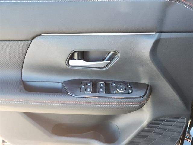 new 2025 Nissan Kicks car, priced at $28,540
