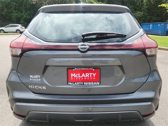 new 2025 Nissan Kicks Play car, priced at $23,850