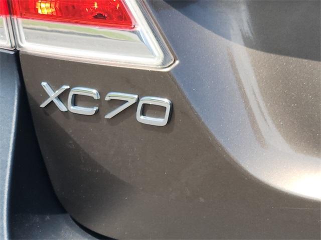 used 2015 Volvo XC70 car, priced at $15,750