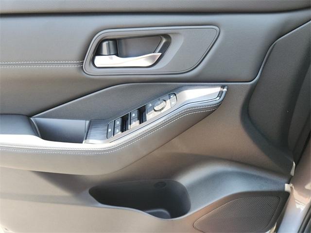 new 2025 Nissan Rogue car, priced at $32,326