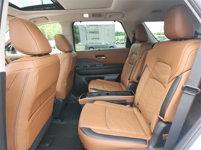 new 2025 Nissan Pathfinder car, priced at $50,409