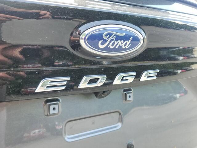 used 2021 Ford Edge car, priced at $16,000