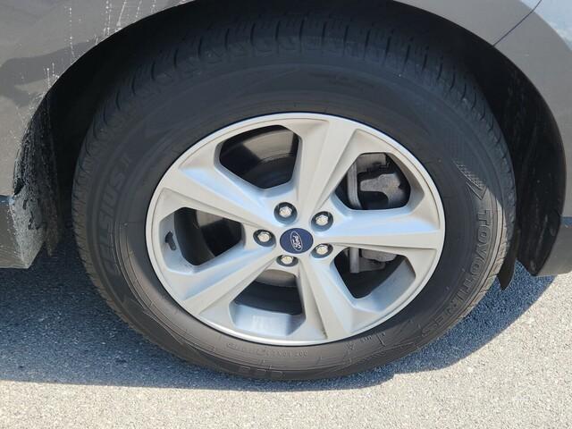 used 2021 Ford Edge car, priced at $16,000