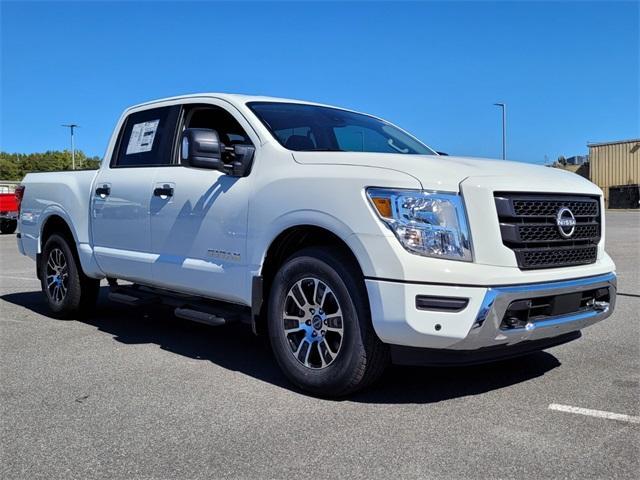 new 2024 Nissan Titan car, priced at $44,332