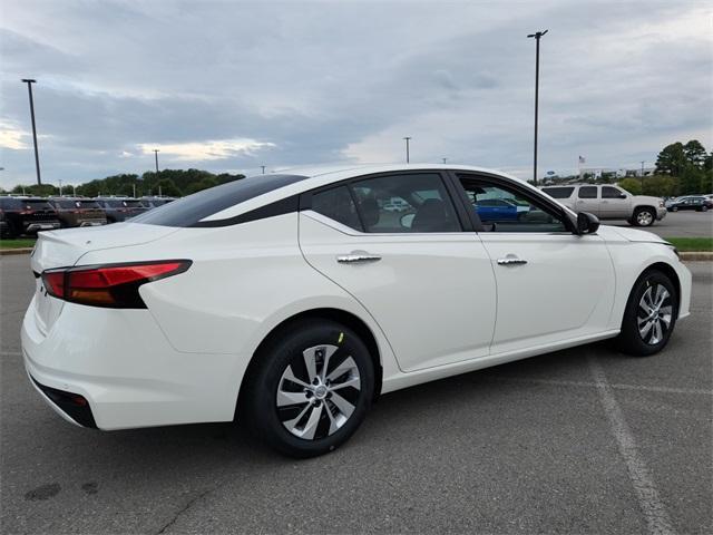 new 2025 Nissan Altima car, priced at $25,640