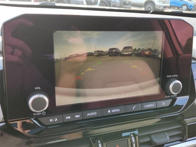 new 2025 Nissan Pathfinder car, priced at $40,313