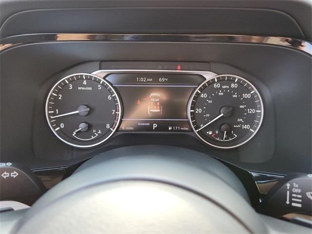 new 2025 Nissan Pathfinder car, priced at $40,313