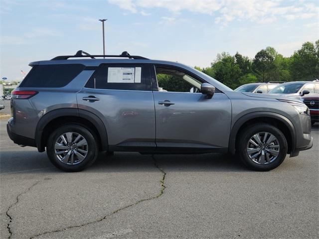 new 2025 Nissan Pathfinder car, priced at $40,313