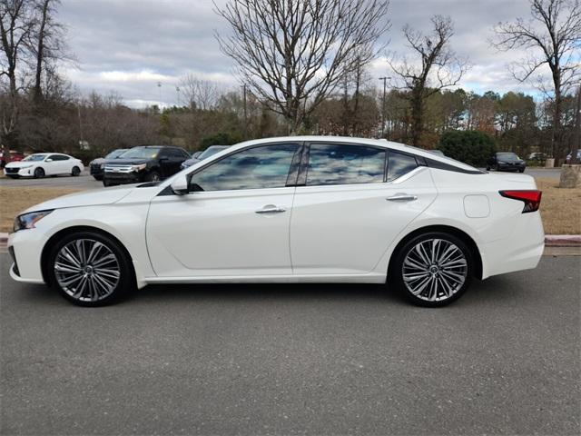 used 2024 Nissan Altima car, priced at $25,861