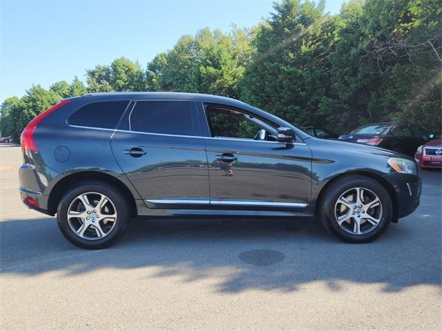 used 2015 Volvo XC60 car, priced at $11,712
