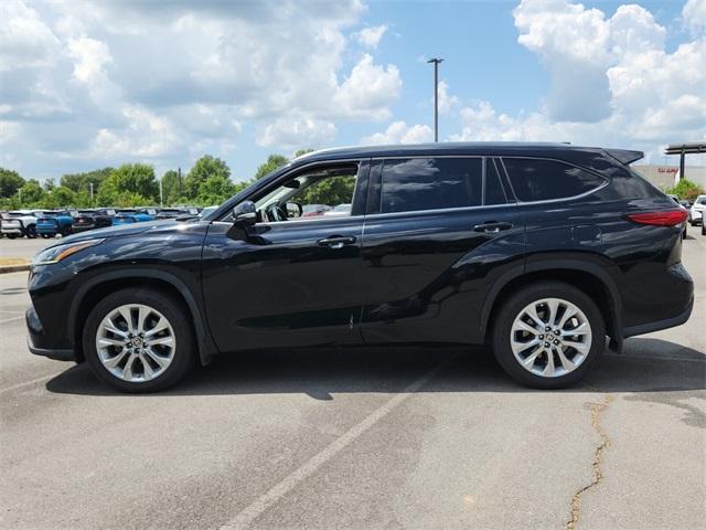 used 2021 Toyota Highlander car, priced at $29,523