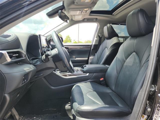 used 2021 Toyota Highlander car, priced at $29,523