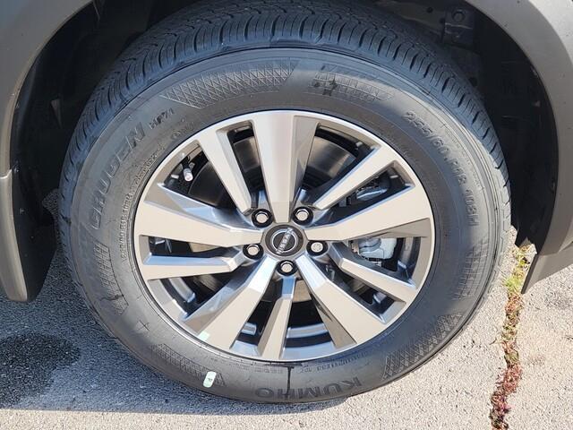 new 2025 Nissan Pathfinder car, priced at $36,979