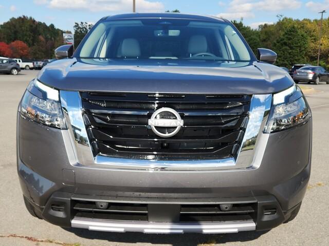 new 2025 Nissan Pathfinder car, priced at $36,979