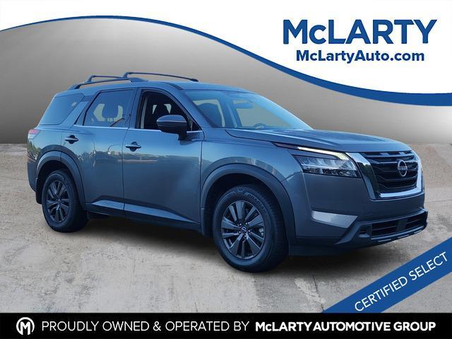 used 2022 Nissan Pathfinder car, priced at $25,000