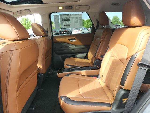 new 2025 Nissan Pathfinder car, priced at $50,409