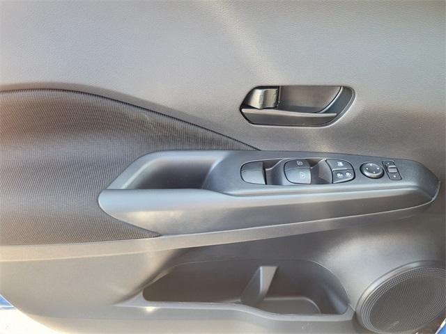 new 2025 Nissan Kicks Play car, priced at $23,850