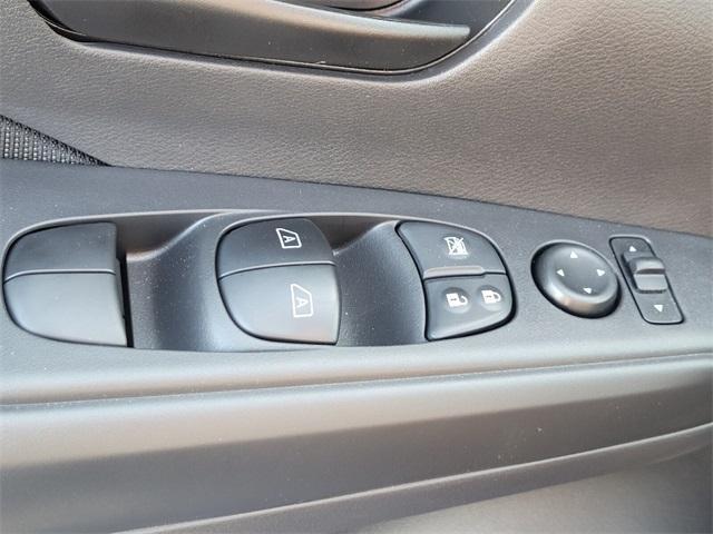 new 2025 Nissan Kicks Play car, priced at $23,850