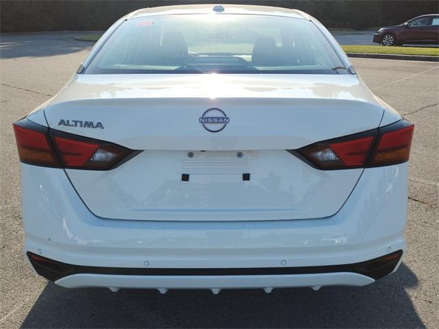 new 2025 Nissan Altima car, priced at $25,640