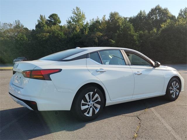 new 2025 Nissan Altima car, priced at $25,640