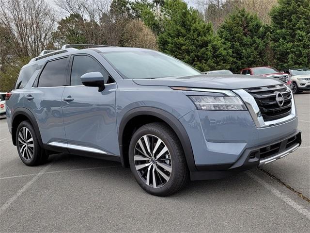 new 2024 Nissan Pathfinder car, priced at $46,175