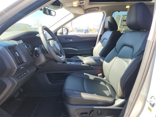new 2025 Nissan Pathfinder car, priced at $43,339