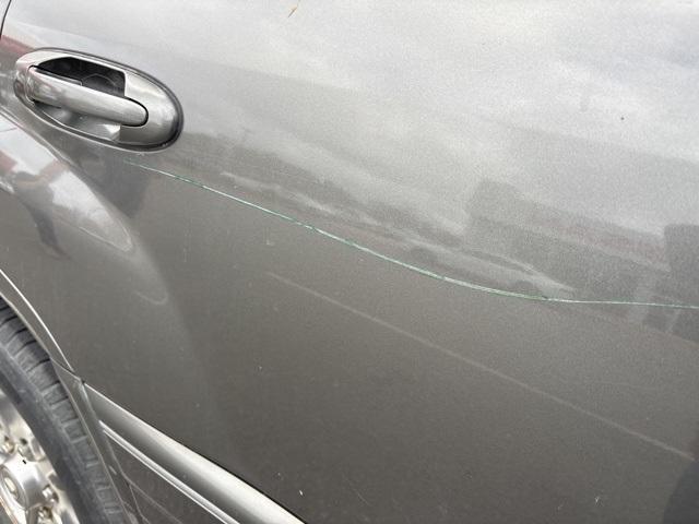 used 2001 Lexus LX 470 car, priced at $10,000