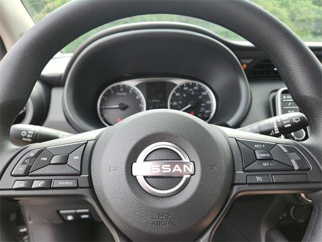 new 2025 Nissan Kicks Play car, priced at $23,760