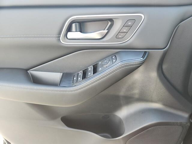 new 2026 Nissan Rogue car, priced at $491,216