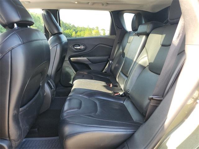 used 2019 Jeep Cherokee car, priced at $17,346