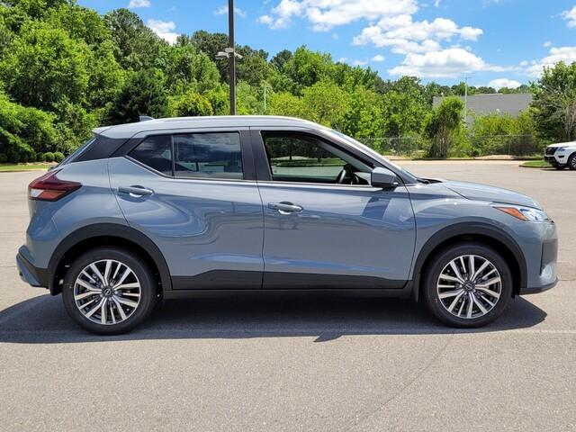 new 2024 Nissan Kicks car, priced at $20,690