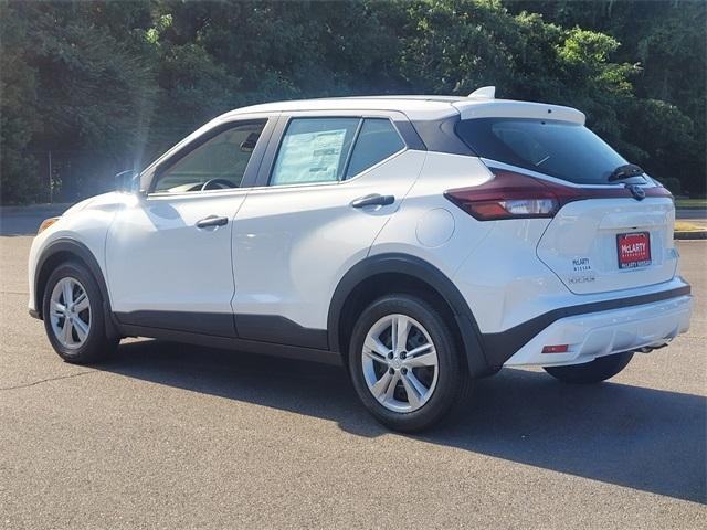 new 2025 Nissan Kicks Play car, priced at $23,850