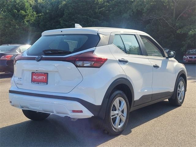 new 2025 Nissan Kicks Play car, priced at $23,850