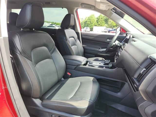 used 2024 Nissan Pathfinder car, priced at $35,320