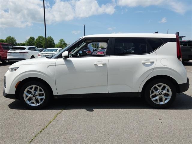 used 2022 Kia Soul car, priced at $15,620