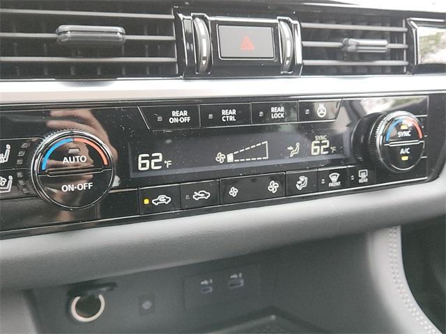 new 2025 Nissan Pathfinder car, priced at $51,672